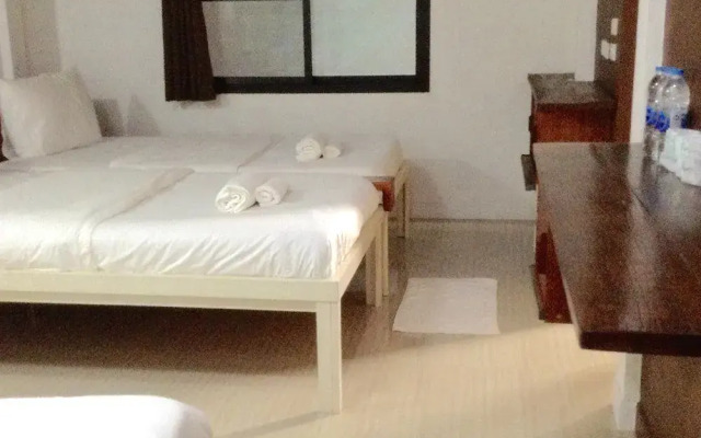 BC guesthouse Si Phraya