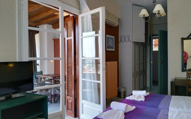 Anesis Hotel