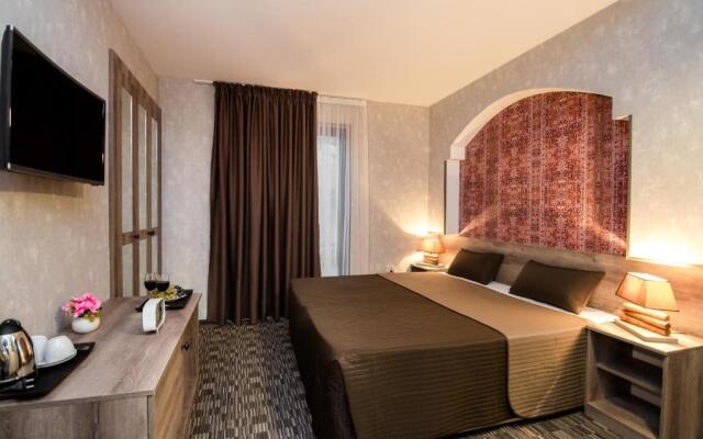 Old Side Boutique Hotel