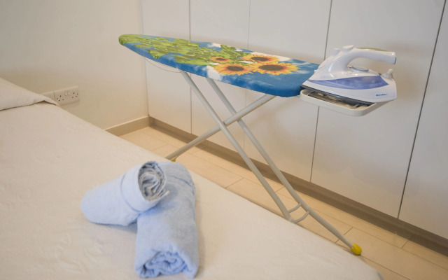 Mesogios House Suites