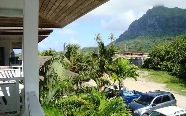 Bora Bora Bungalove