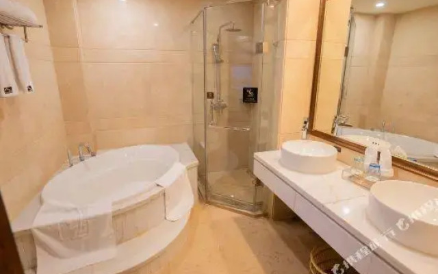 Caston Huanglong Hotel