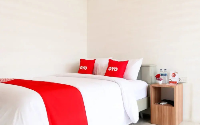 Monalisa Residence And Cafe by OYO Rooms