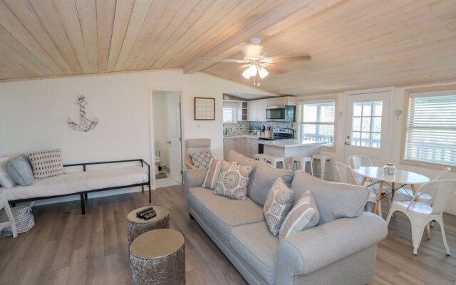 Cast A Waves 2 Bedroom Home