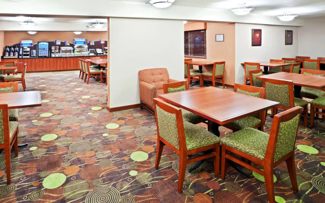 Holiday Inn Express Portland South-Lake Oswego by IHG