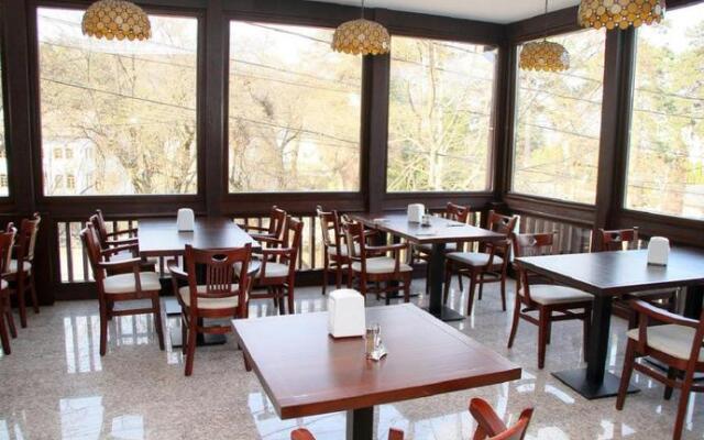 Hotel Miraj