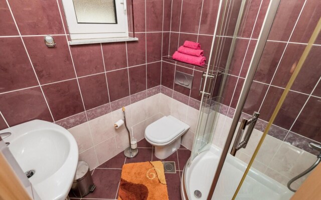 Awesome Home in Pag With Wifi and 3 Bedrooms