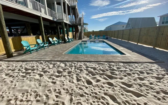 Toes In The Sand - Main House