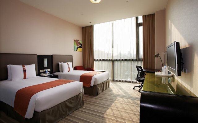 Holiday Inn Express Taichung Park, an IHG Hotel