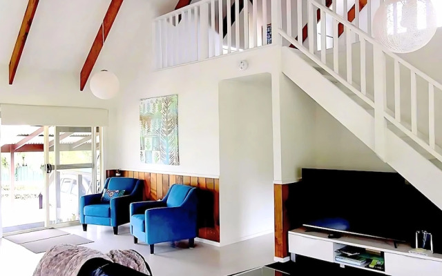 Pitcairn House