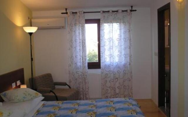 Rooms Matea Pula