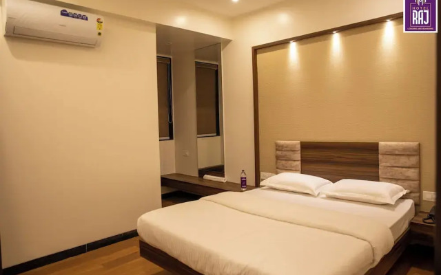 Hotel Raj Lodging &Boarding