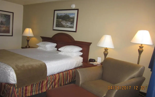 Trailside Inn