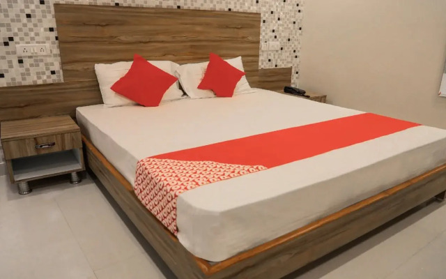 Navvada Regency By OYO Rooms