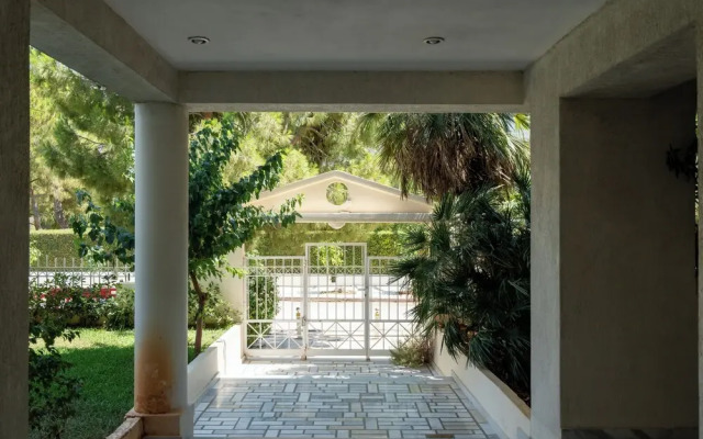 Seaside 2 bedrooms apartment in Glyfada