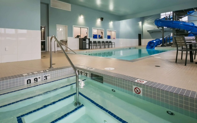 Best Western Plus Lacombe Inn & Suites