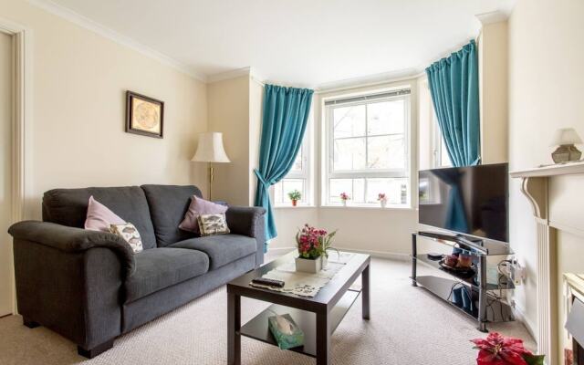 2 Bedroom Apartment Near City Centre