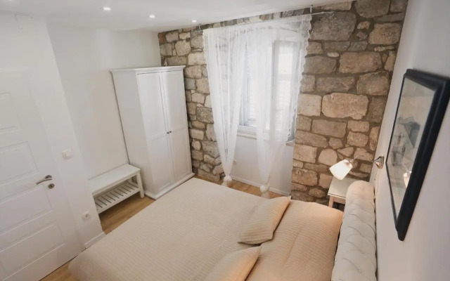 Split Old Town Suites 2
