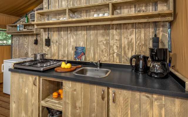 Nice Safari Tent With Kitchen, 8 km. From Helmond