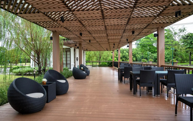 Maneechan Resort & Sport Club