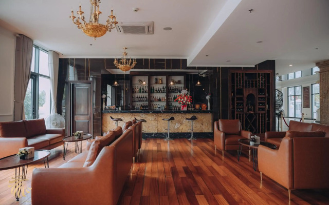 Phoenix Hotel