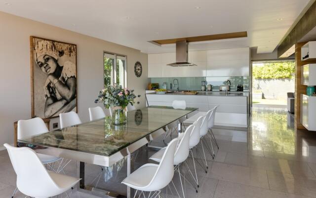 Element House - Contemporary and Upmarket Villa