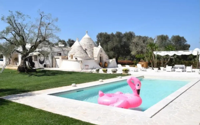 Fantastic Trulli Olea With Pool Garden