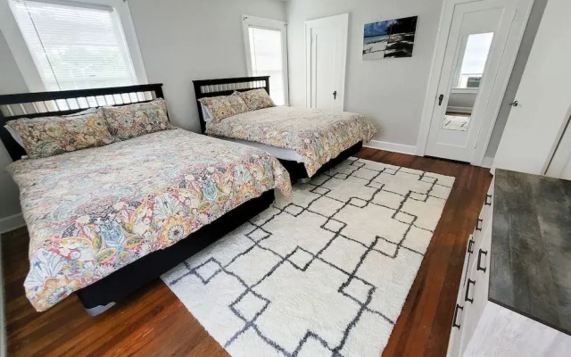 Iconic Gainesville Home- 4 Bedrooms