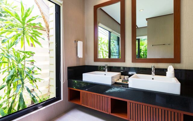Nai Harn Baan-Bua Villas