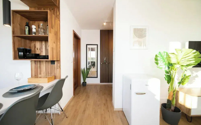 Favorite Stays - Neuss Furth