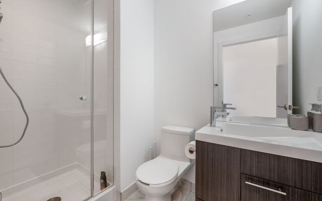 Stallion Suites - Entertainment District