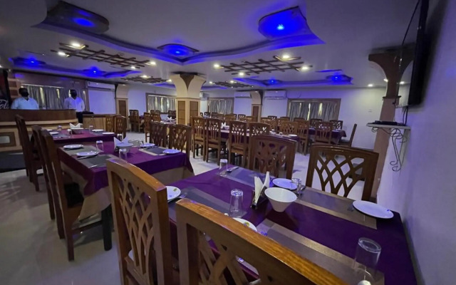 Hotel Greenland Towers by OYO Rooms