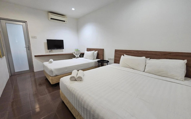 T Hotel Tandop