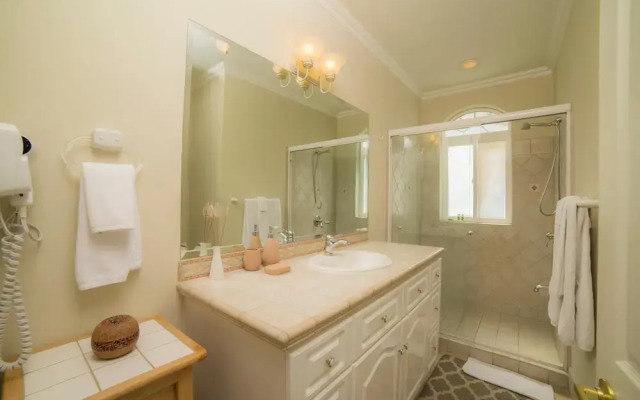 Colina 15C - 3 bdr 2 Bath Family