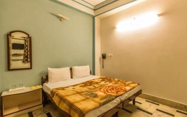 Hotel Sachdeva Palace