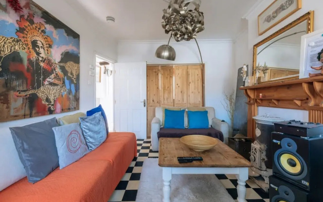 Vibrant & Eclectic 3 Bedroom Flat - Bedminster, Bristol!