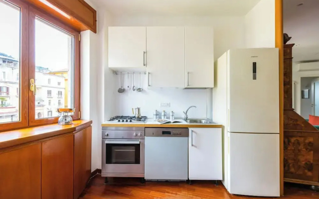 Colonna Classic Style Apartment