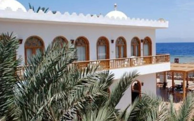 Shams Hotel & Dive Centre