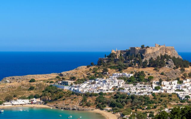 Maris Lindos, Suites and Apartments