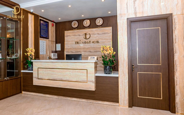 Trần Đạt Hotel – Lobby – Ha Long
