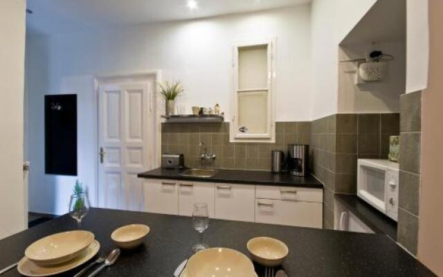 A&A Studio Apartments