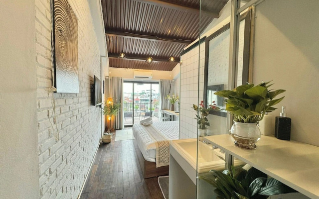 The Little Hanoi