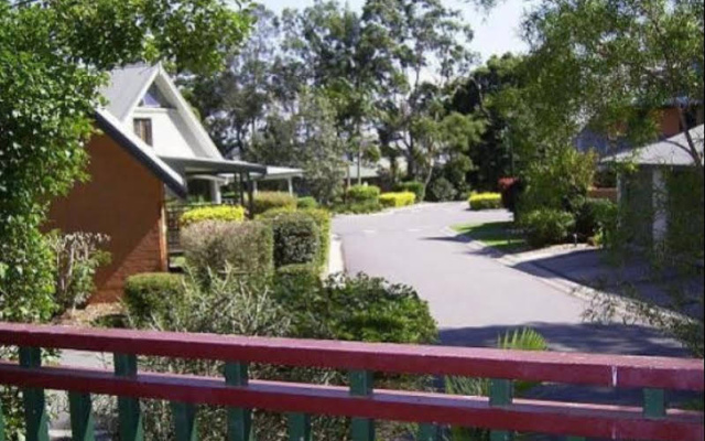 Eucalypt 3 Bedroom Deluxe Family Cottage – Outside – Cams Wharf