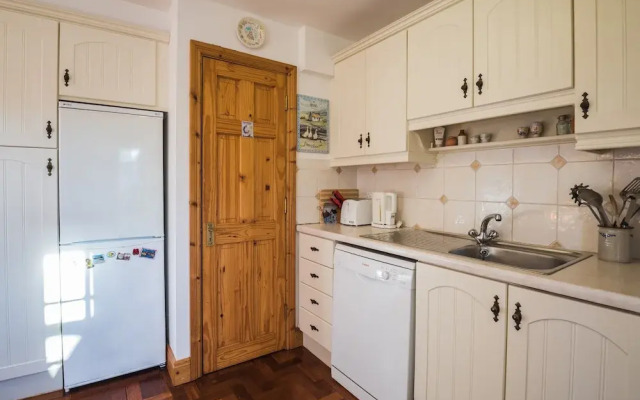Dunfanaghy - Sea Views- in Village - Parking
