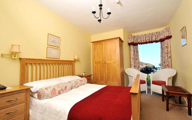 Port Gaverne Hotel