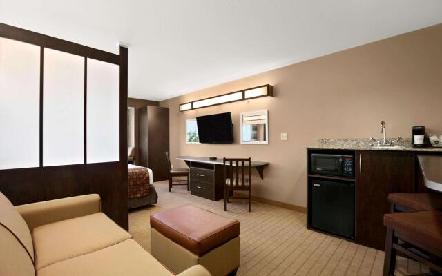 Microtel Inn & Suites by Wyndham St Clairsville/Wheeling