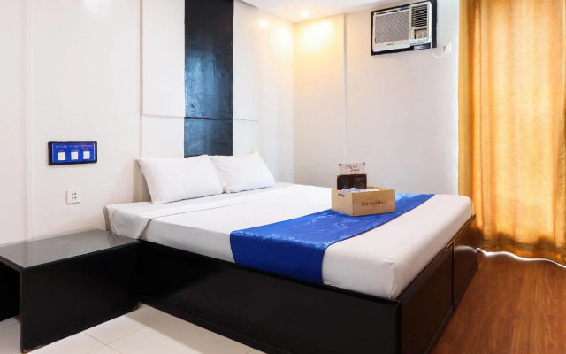Hotel DreamWorld North EDSA