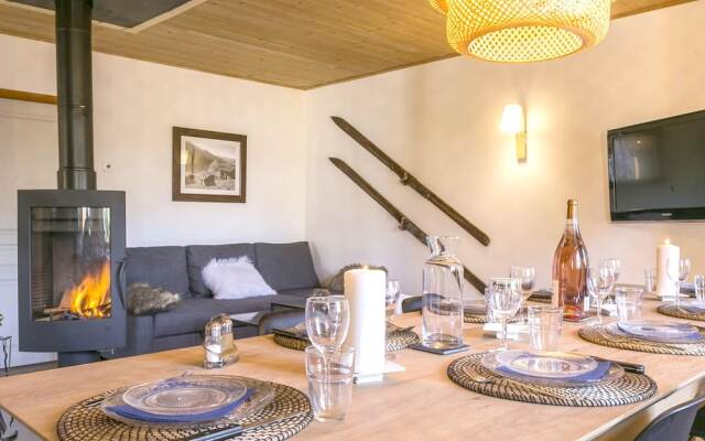 Chalet With 5 Bedrooms in Bourg-saint-maurice, With Wonderful Mountain