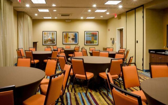 Fairfield Inn & Suites Fayetteville North