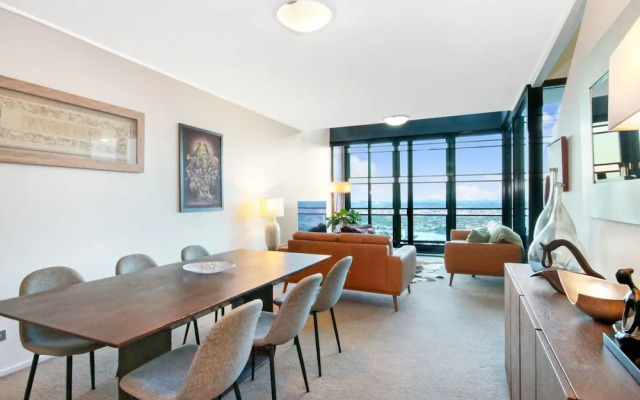 Spacious 3 Bedroom Apartment With City and River Views